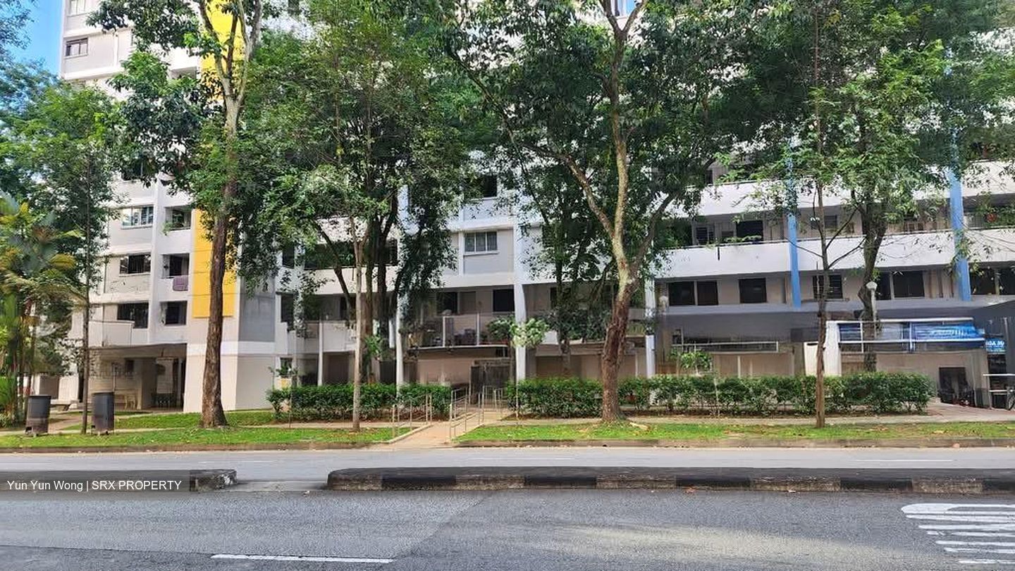 Ang Mo Kio Avenue 4 (D20), Shop House #556568241
